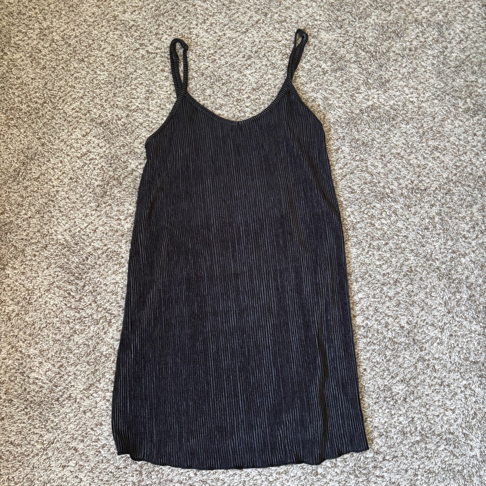 Black Sleeveless Dress